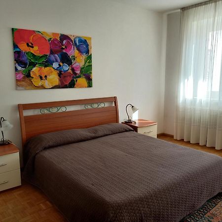 Casa Vacanze Paola Romeno ภายนอก รูปภาพ