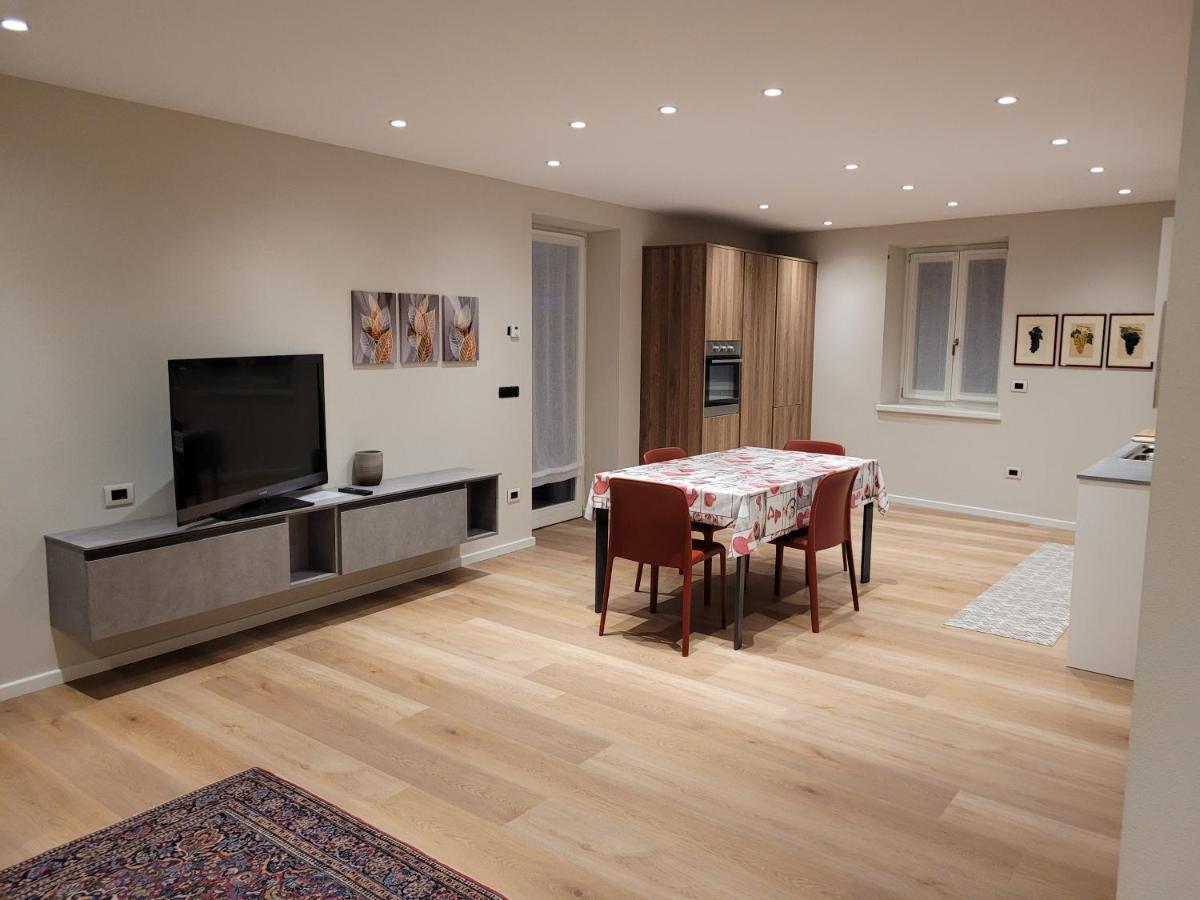 Casa Vacanze Paola Romeno ภายนอก รูปภาพ